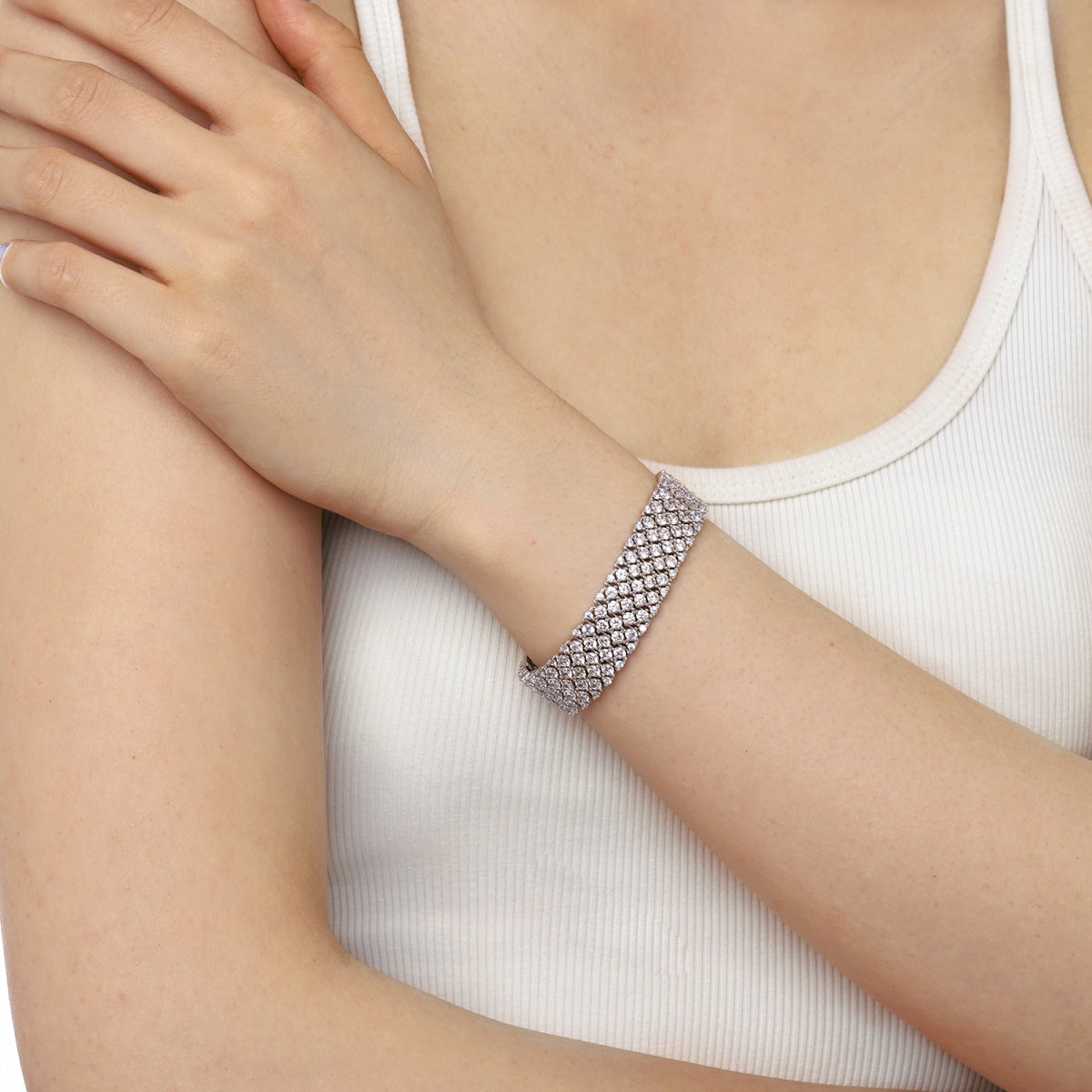 [Royal Jewellery]Ornate Elegant Round Cut Party Bracelet