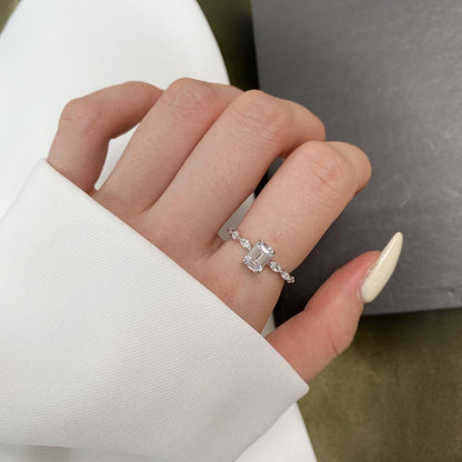 [Royal Jewellery]1.0 Carat Dainty Resplendent Radiant Cut Daily Ring