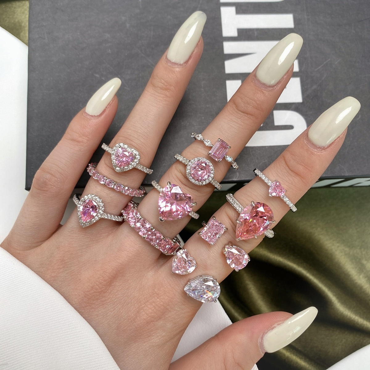 [Royal Jewellery]0.5 Carat CaratEternity Charming Heart Shape Lover Ring