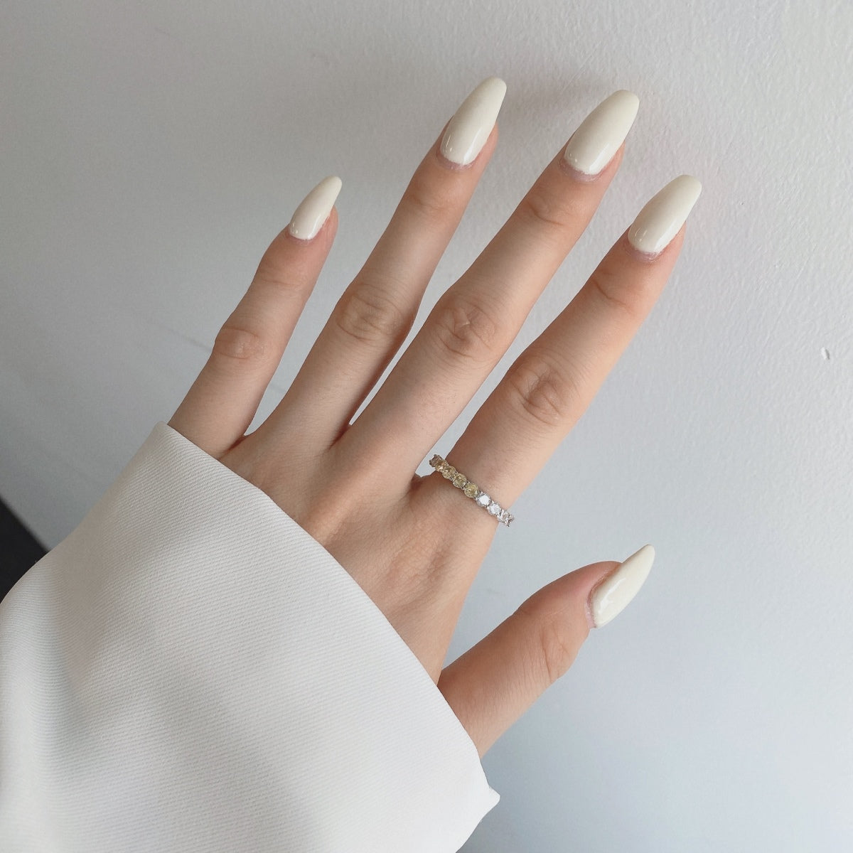 [Royal Jewellery]Sparkling Round Cut Tennis Ring