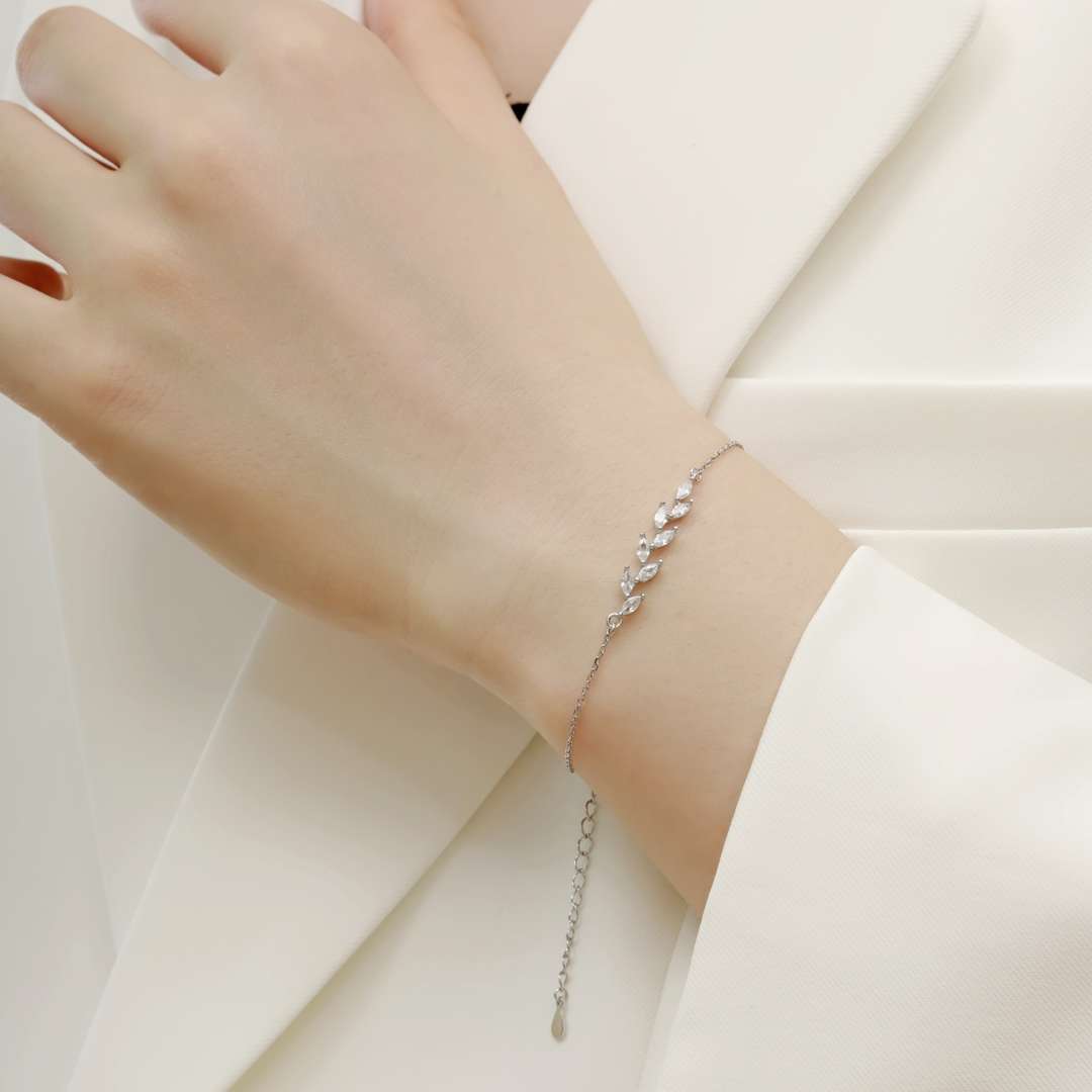 [Royal Jewellery]Elegant Wheat Leaves Shape Bracelet
