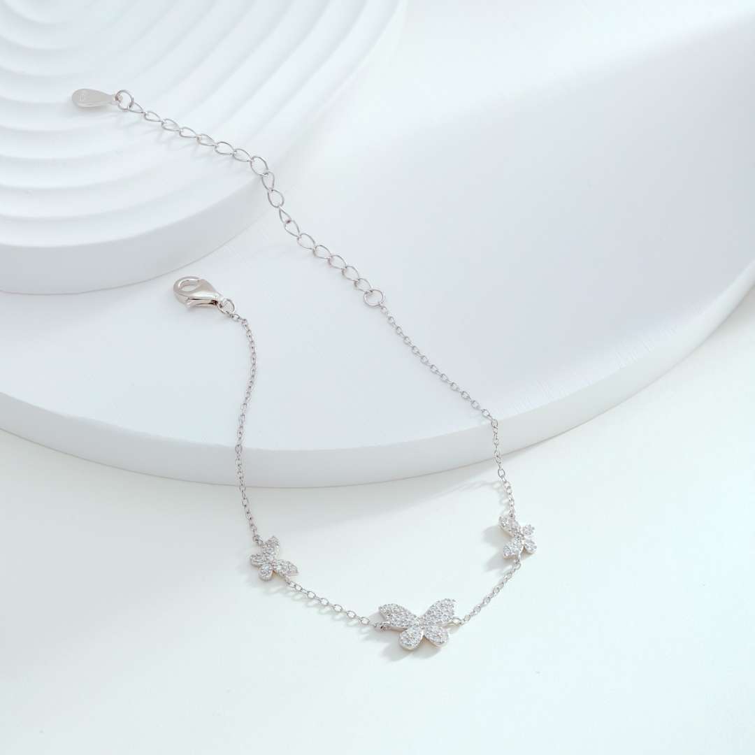 [ROYAL]Delicate Butterfly Pendant Bracelet