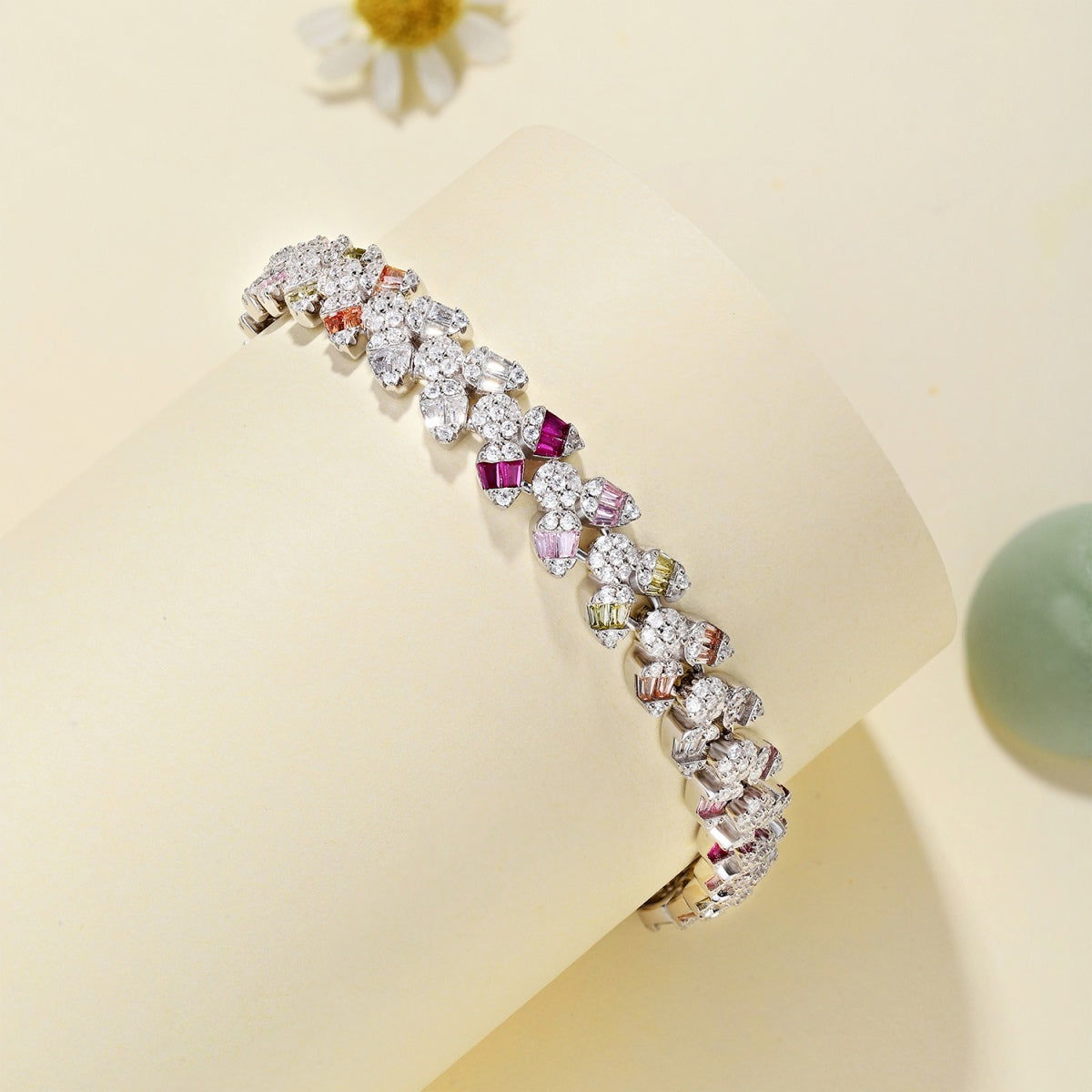 [Royal Jewellery]Dainty Exquisite Flower Shape Daily Bracelet
