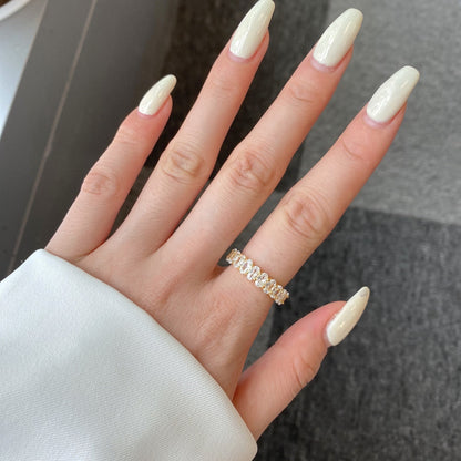 [Royal Jewellery]Ornate Oval Cut Tennis Ring