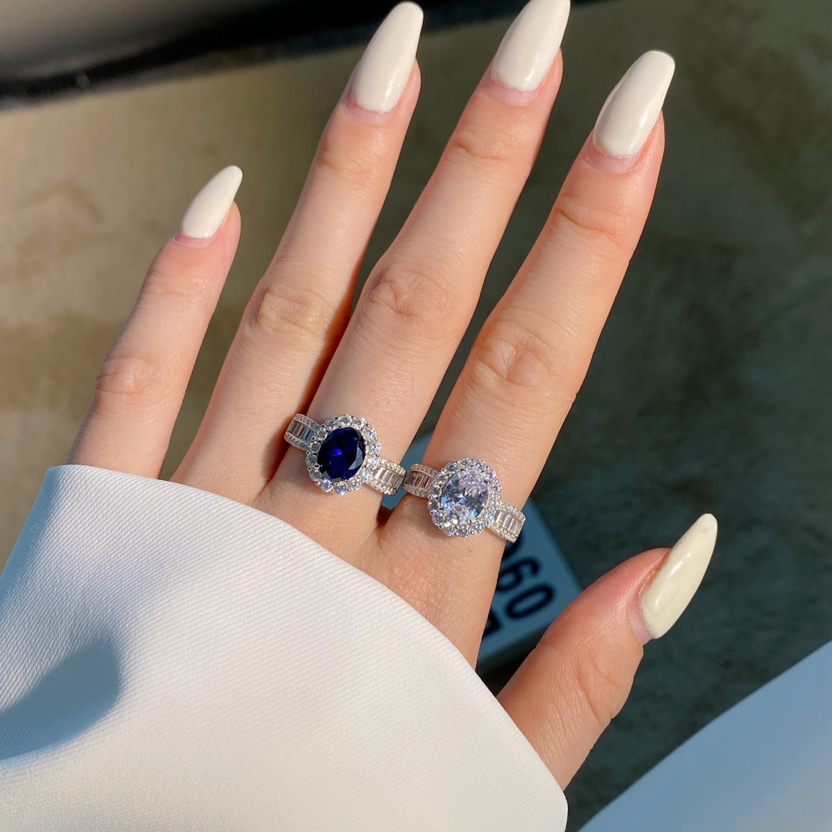 [Royal Jewellery]1.5 Carat Dazzling Charming Oval Cut Banquet Ring