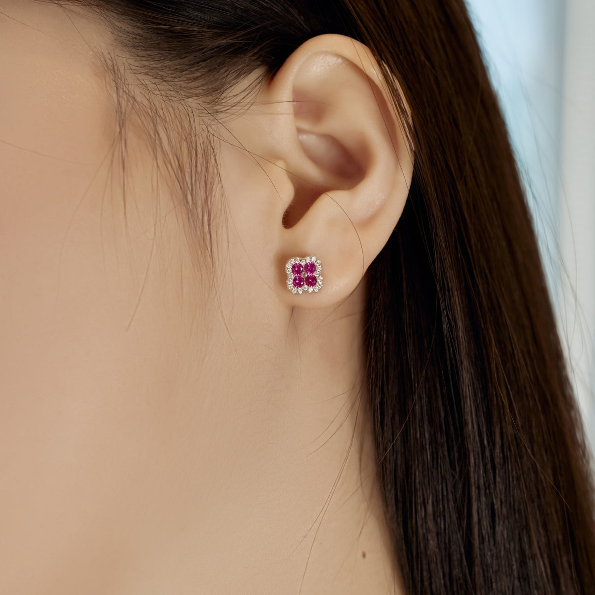 [Royal Jewellery]Four-Leaf Clover Flower Shaped Earrings