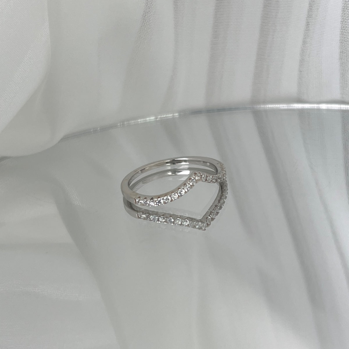 [Royal Jewellery]Elaborate Tennis Band Ring