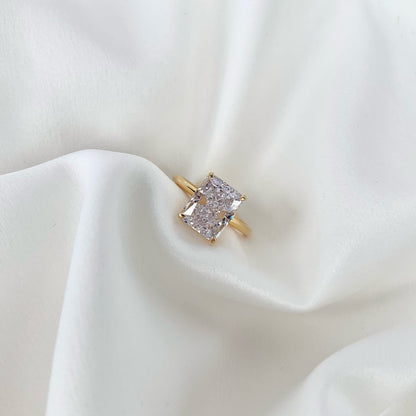 [Royal Jewellery]4.0 Carat Ornate Enchanting Radiand Cut Banquet Ring