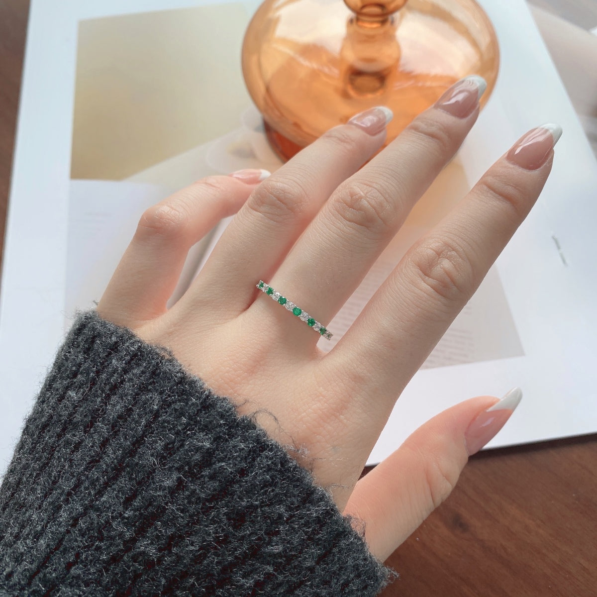 [Royal Jewellery]Exquisite Colorful Round Cut Tennis Ring