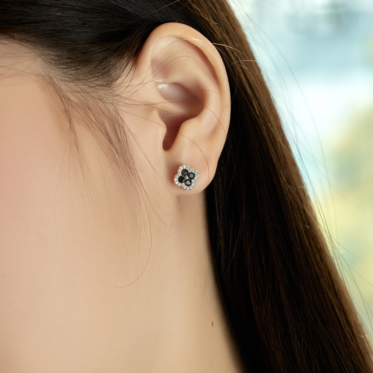 [Royal Jewellery]Four-Leaf Clover Flower Shaped Earrings