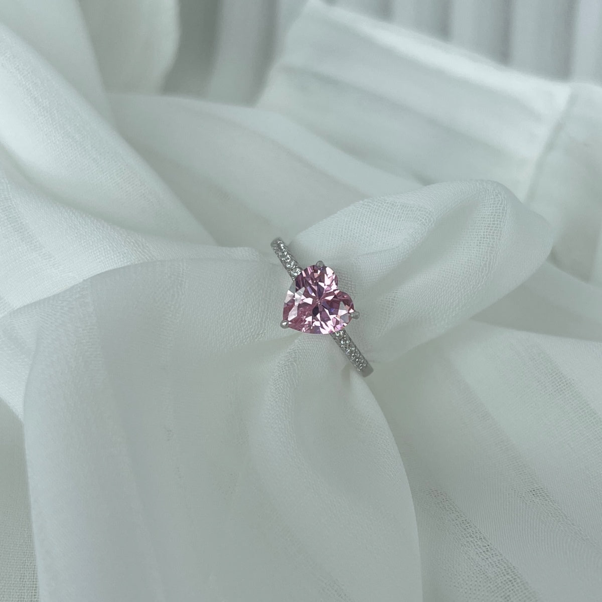 [Royal Jewellery]2.0 Carat Dazzling Lustrous Heart Cut Lover Ring