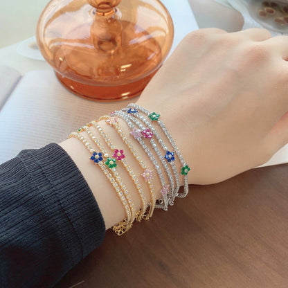 [Royal Jewellery]Sparkling Flower Shape Tennis Bracelet