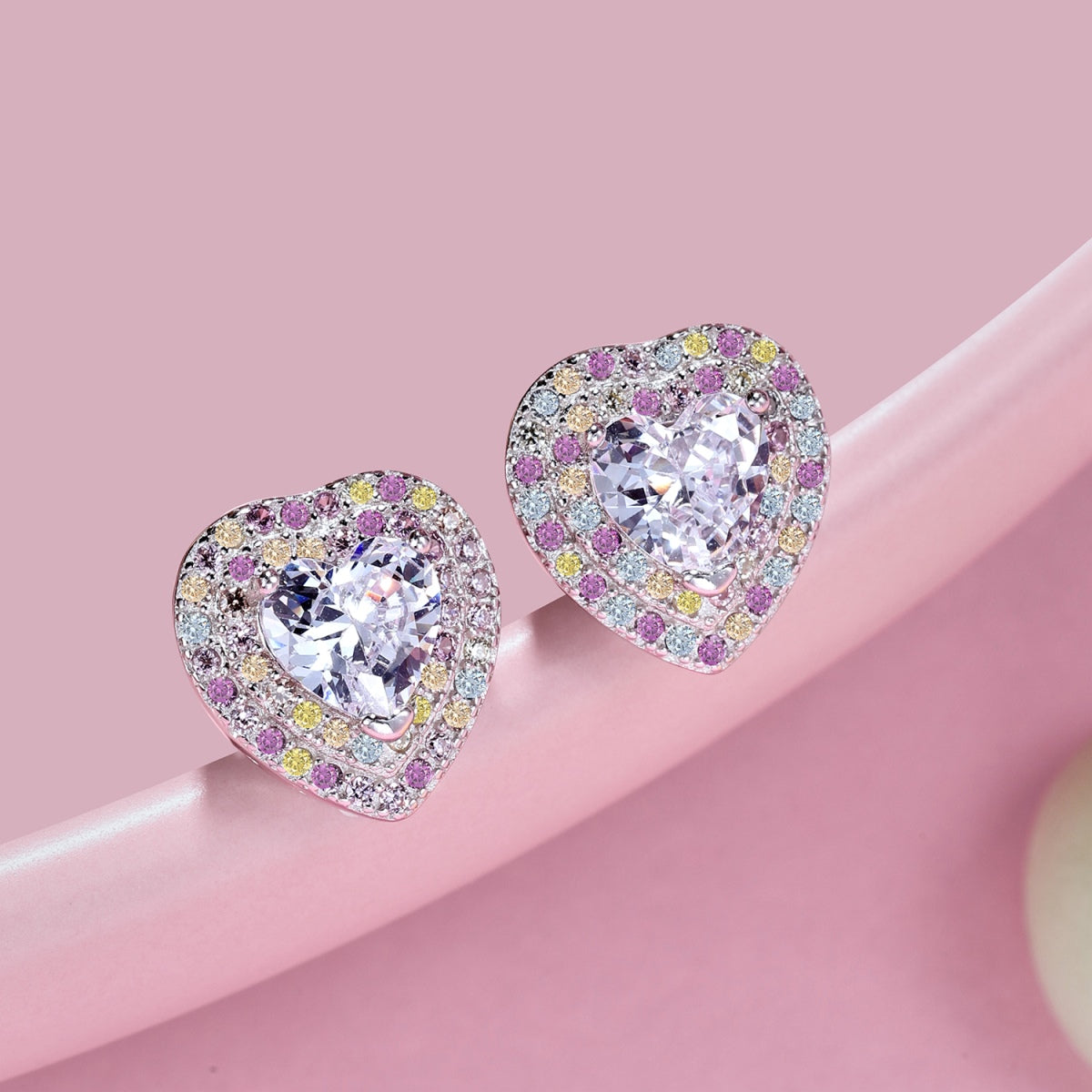 [Royal Jewellery]Dazzling Heart Shape Lover Earrings