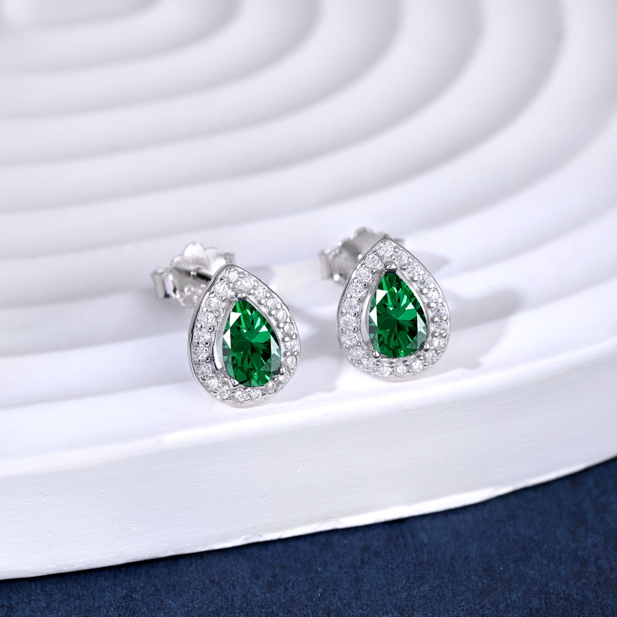 [ROYAL]Luxurious Water Drop Shape Earrings