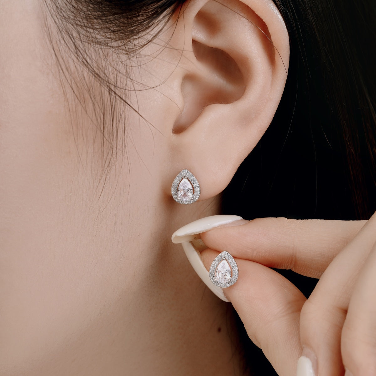 [Royal Jewellery]Luxurious Water Drop Shape Earrings
