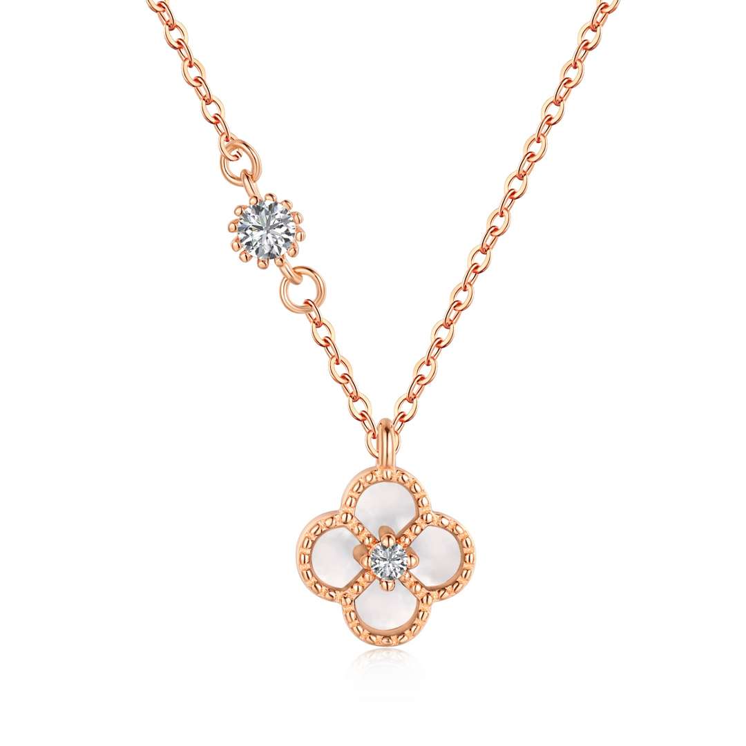 [Royal Jewellery]Delicate Flower Shape Necklace