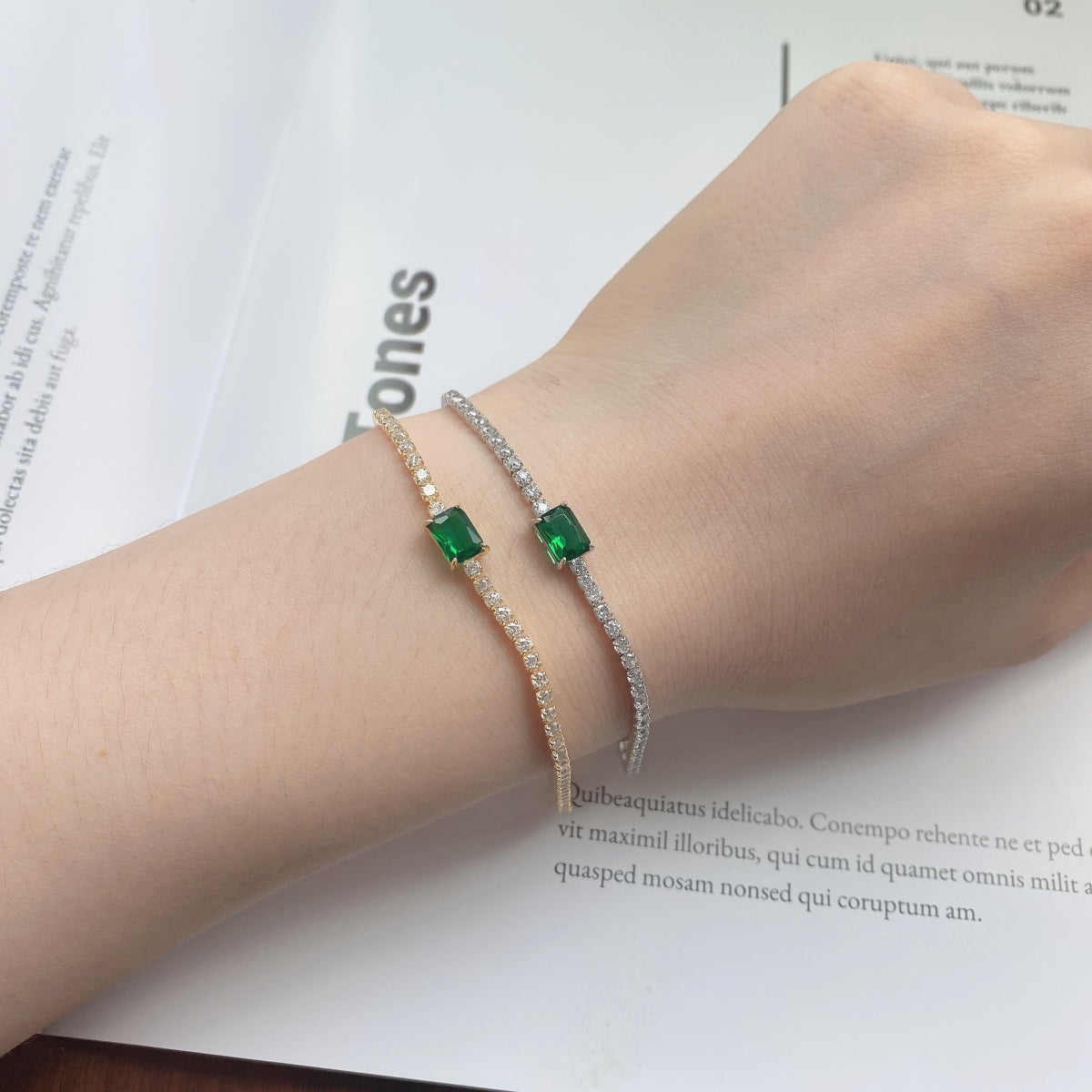 [Royal Jewellery]1.0 Carat Unique Emerald Cut Banquet Bracelet