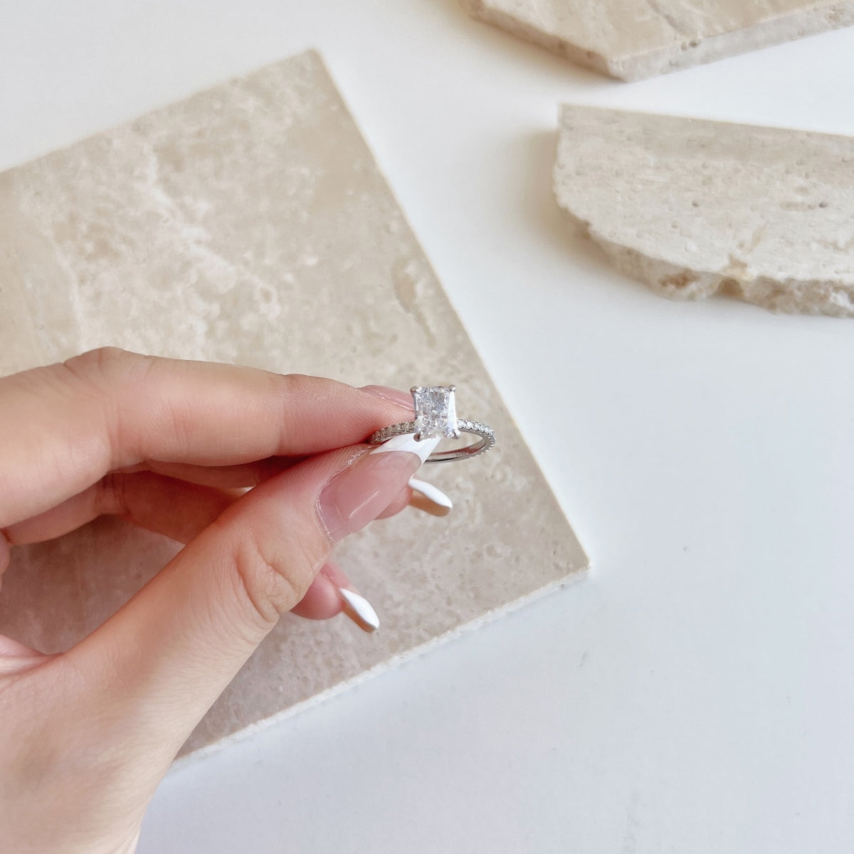 [Royal Jewellery]2.0 Carat Dazzling Sparkling Radiant Cut Party Ring