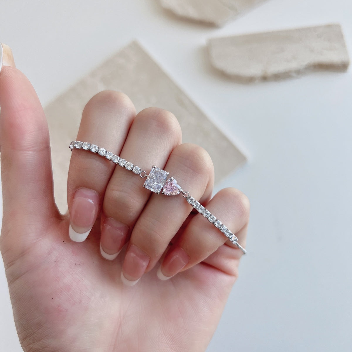 [Royal Jewellery]Dazzling Unique Multi Shape Lover Bracelet