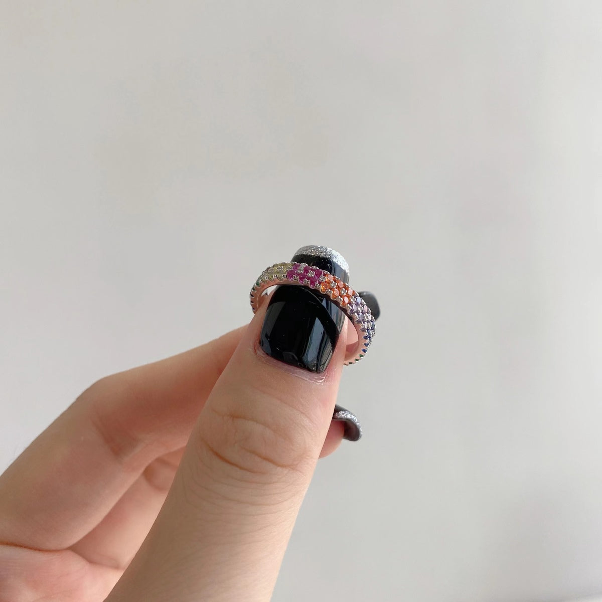 [Royal Jewellery]Unique Colorful Round Cut Tennis Ring