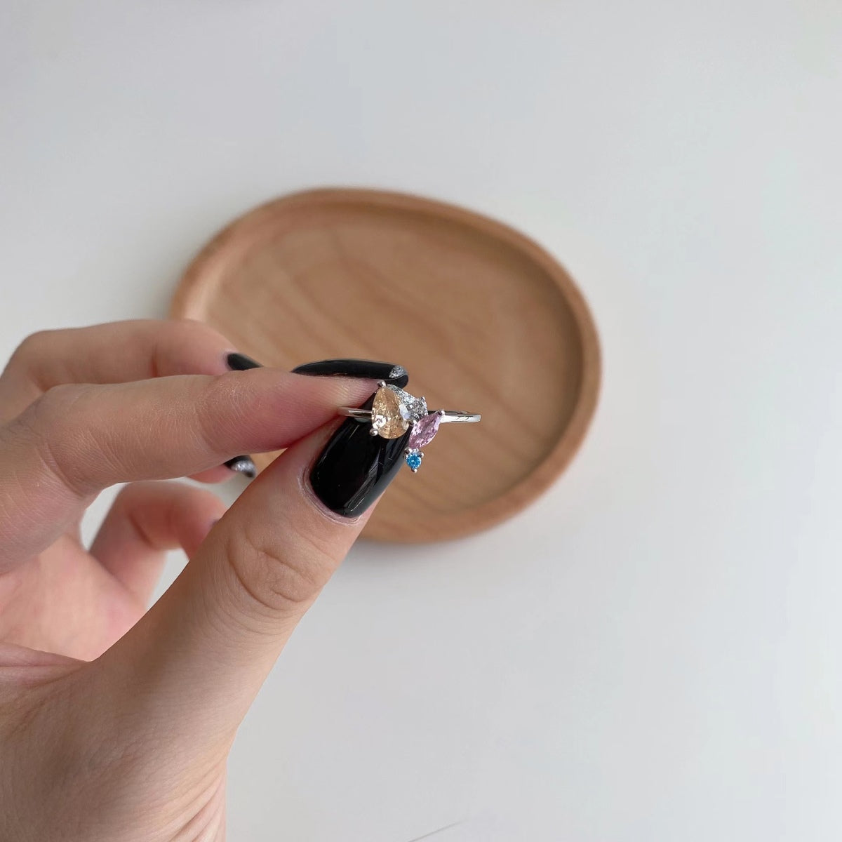 [Royal Jewellery]Radiant Colorful Multi Cut Daily Ring