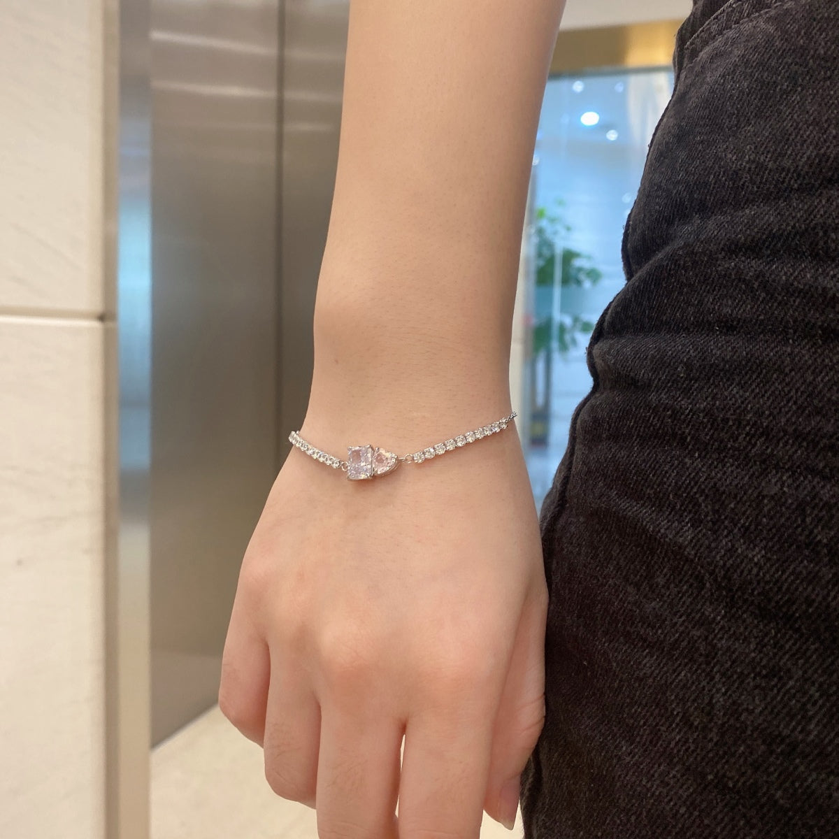 [Royal Jewellery]Dazzling Unique Multi Shape Lover Bracelet