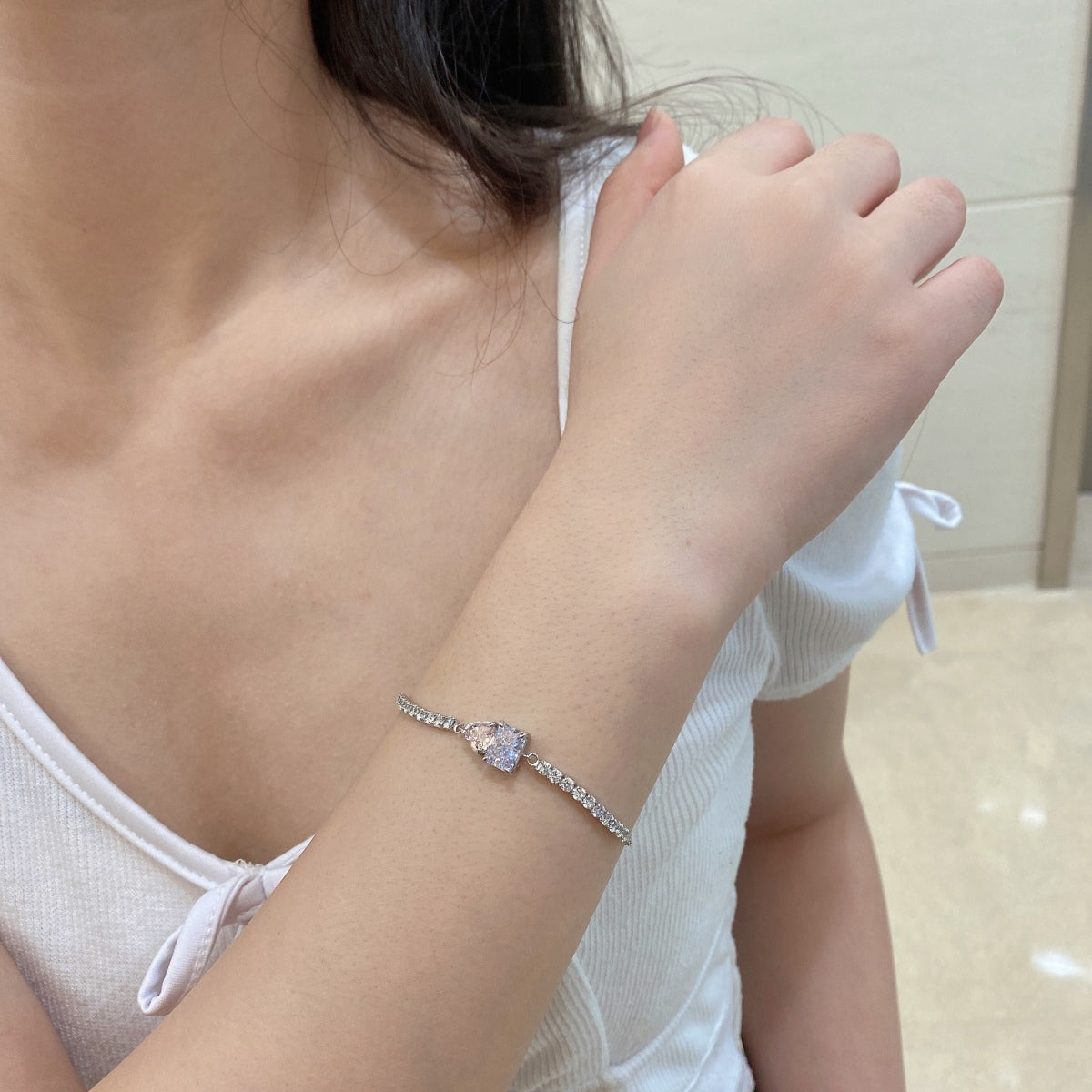 [Royal Jewellery]Dazzling Unique Multi Shape Lover Bracelet