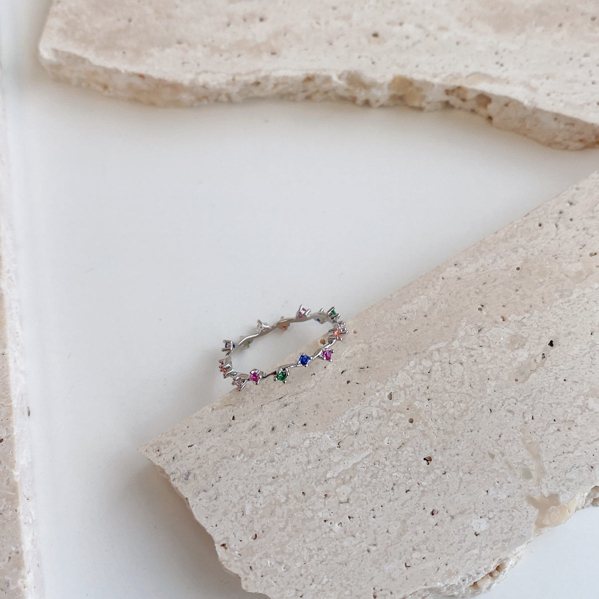 [Royal Jewellery]Radiant Colorful Round Cut Daily Ring