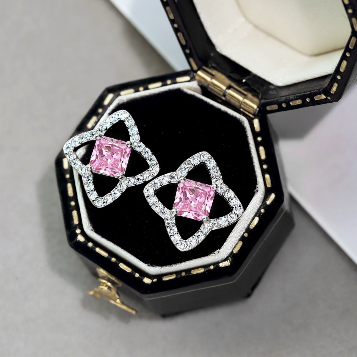 [ROYAL]Elegant Star Shape Princess Cut Daily Earrings