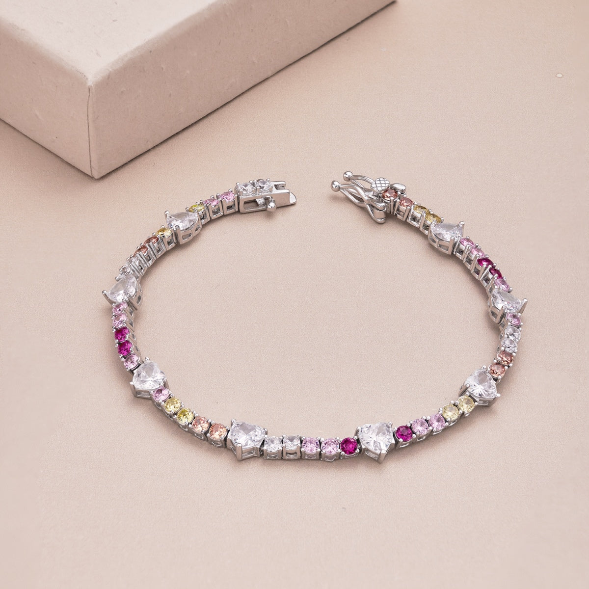 [Royal Jewellery]Romantic Heart Shape Round Cut Lover Bracelet