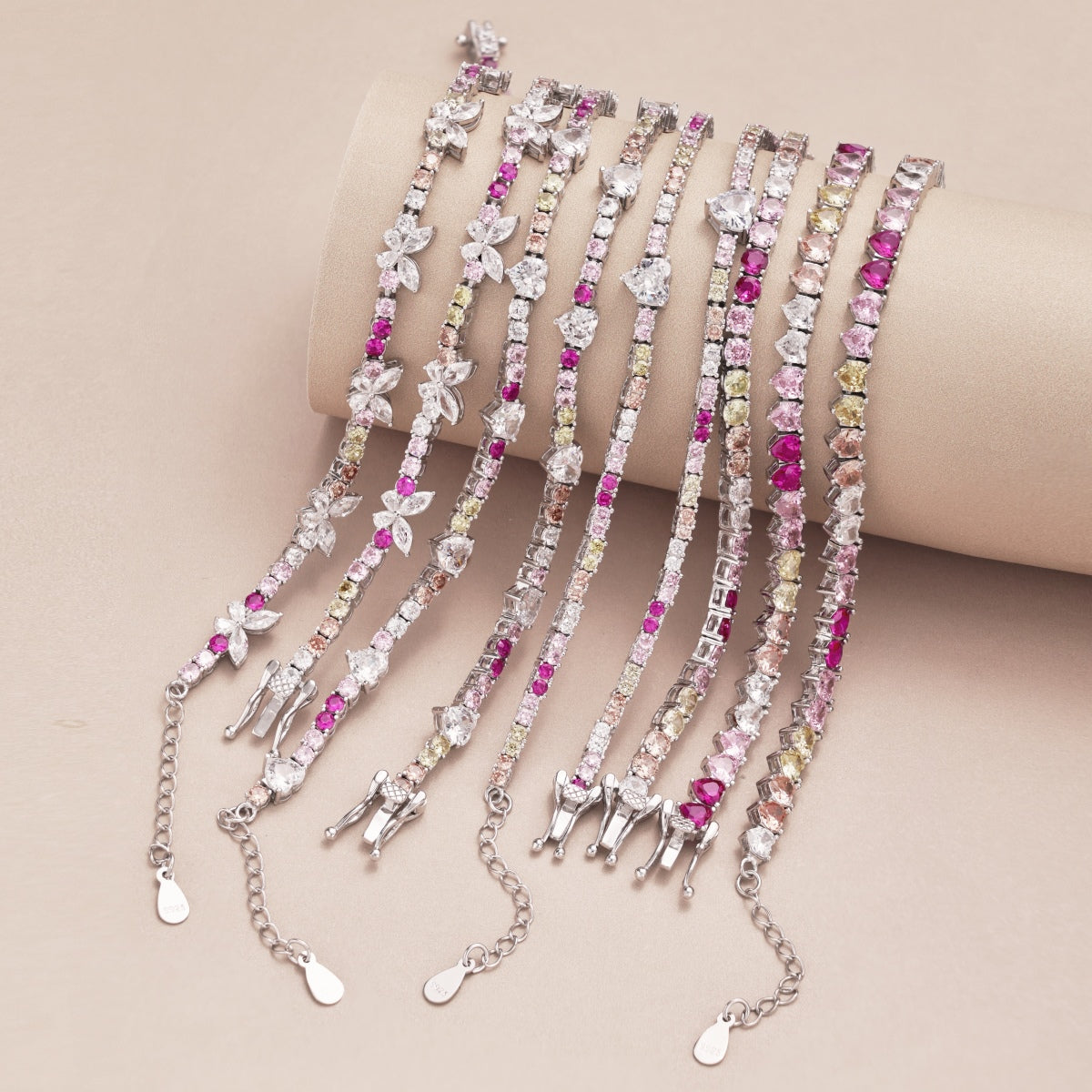 [Royal Jewellery]Sparkling Colorful Full Heart Tennis Necklace