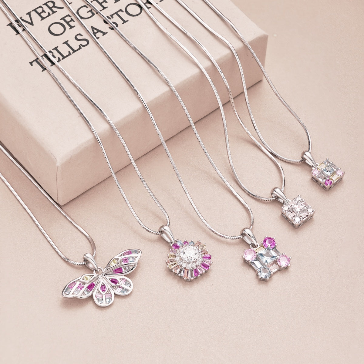 [Royal Jewellery]Gorgeous Multi Colorful Necklace