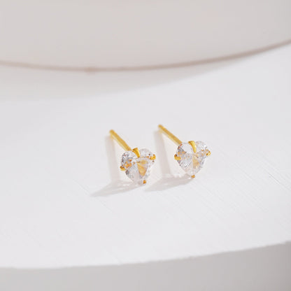 [ROYAL]Sparkling Heart Shaped Simple Earrings