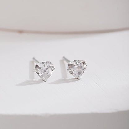 [Royal Jewellery]Sparkling Heart Shaped Simple Earrings