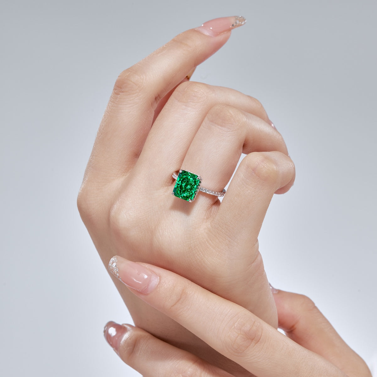 [Royal Jewellery]4.0 Carat Luxurious Engagement Ring