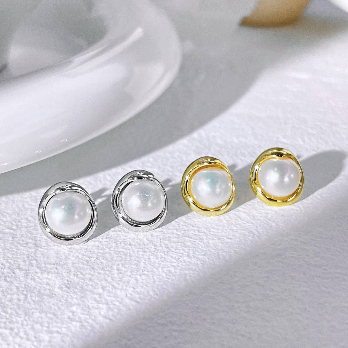 [ROYAL]Dainty Bread Pearl Earrings