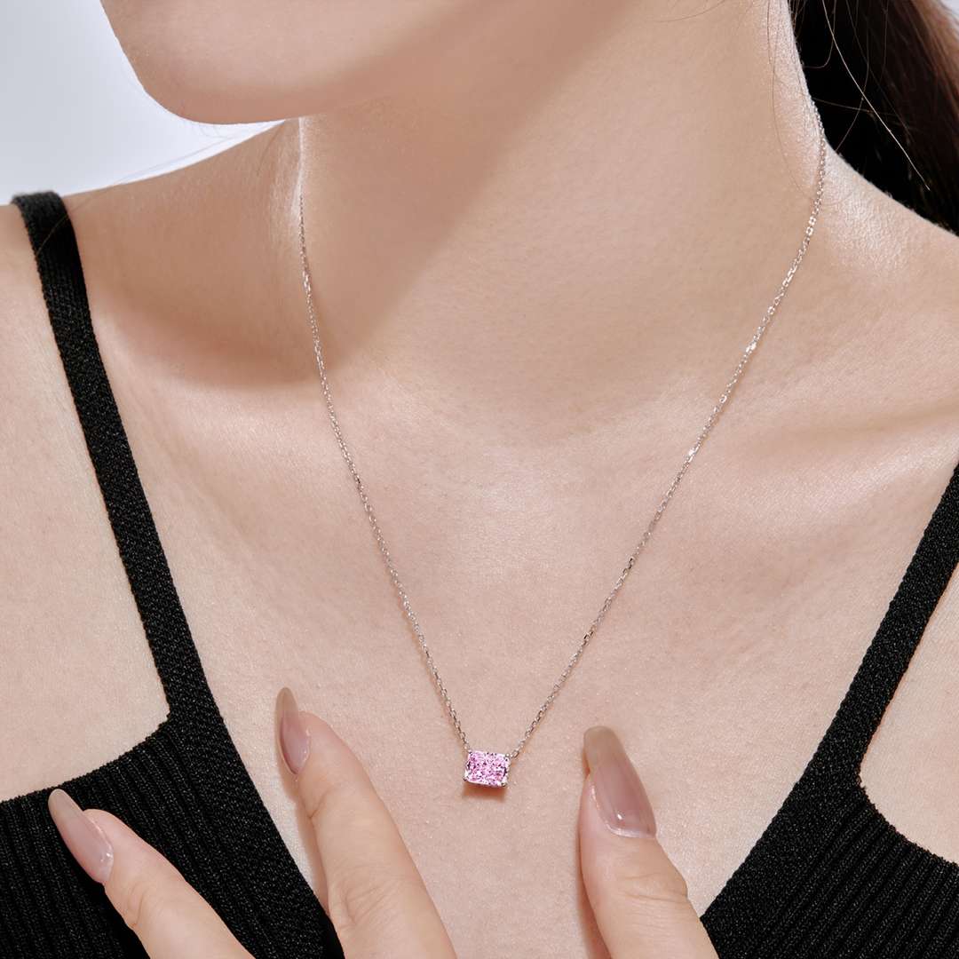 [Royal Jewellery]Luxurious Square Shape Colorful Necalack