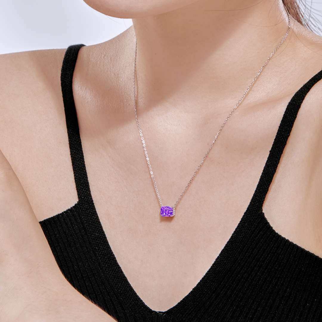 [Royal Jewellery]Luxurious Square Shape Colorful Necalack