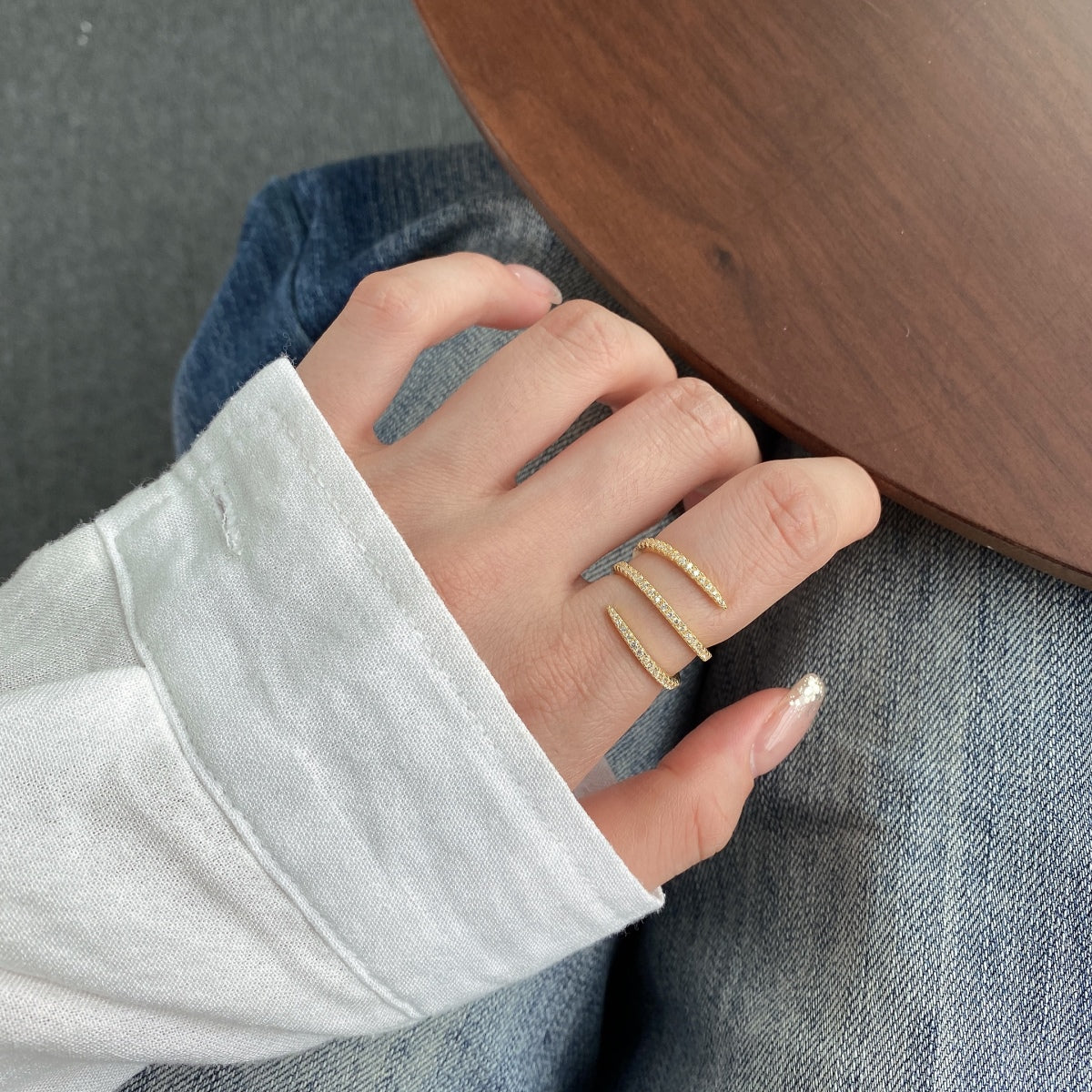 [Royal Jewellery]Unique Vibrant Entangle Daily Ring