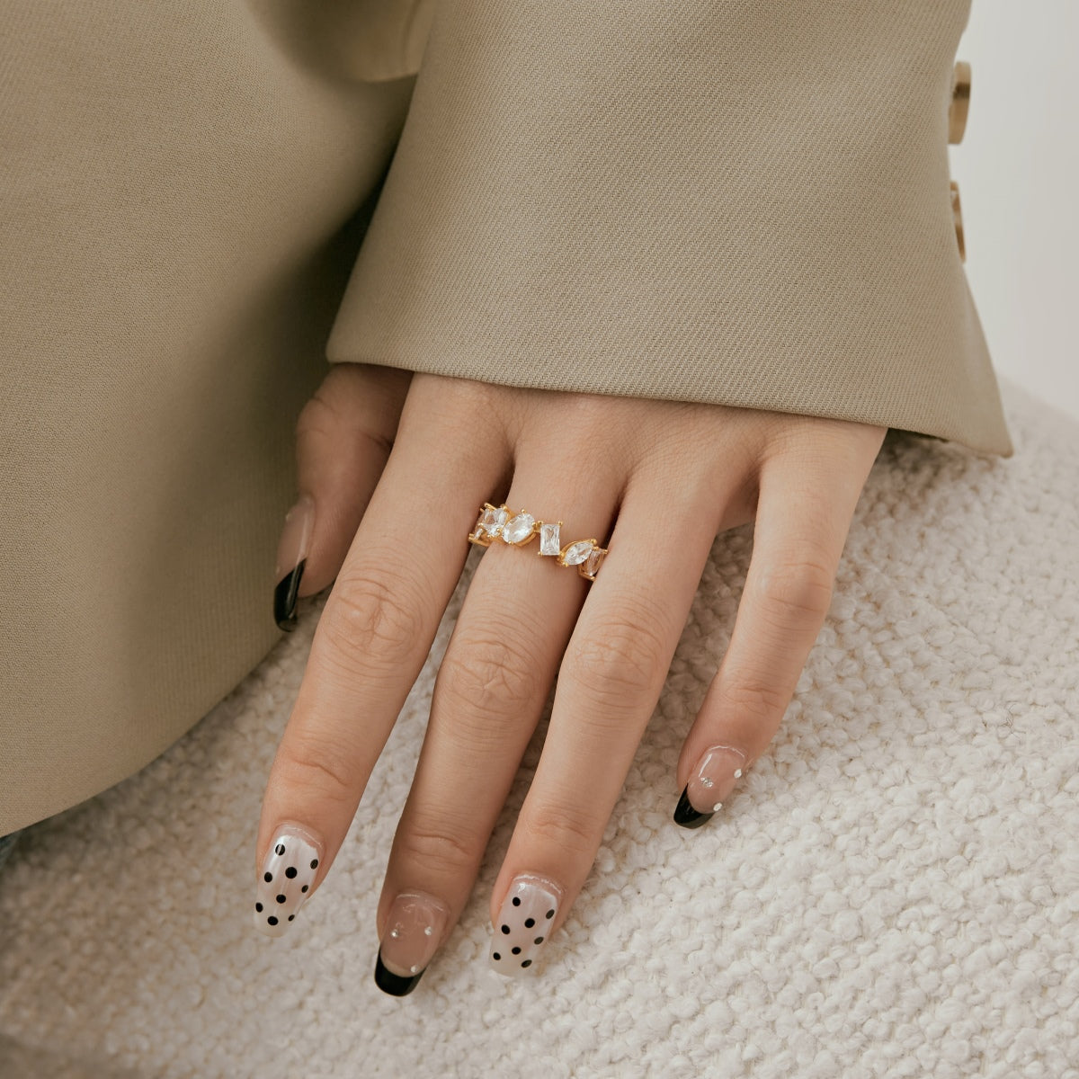 [Royal Jewellery]Delicate Multi Cut Ring