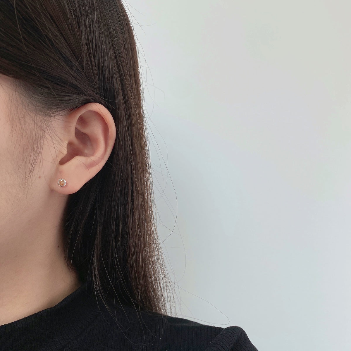 [Royal Jewellery]Sparkling Colorful Round Shape Earrings