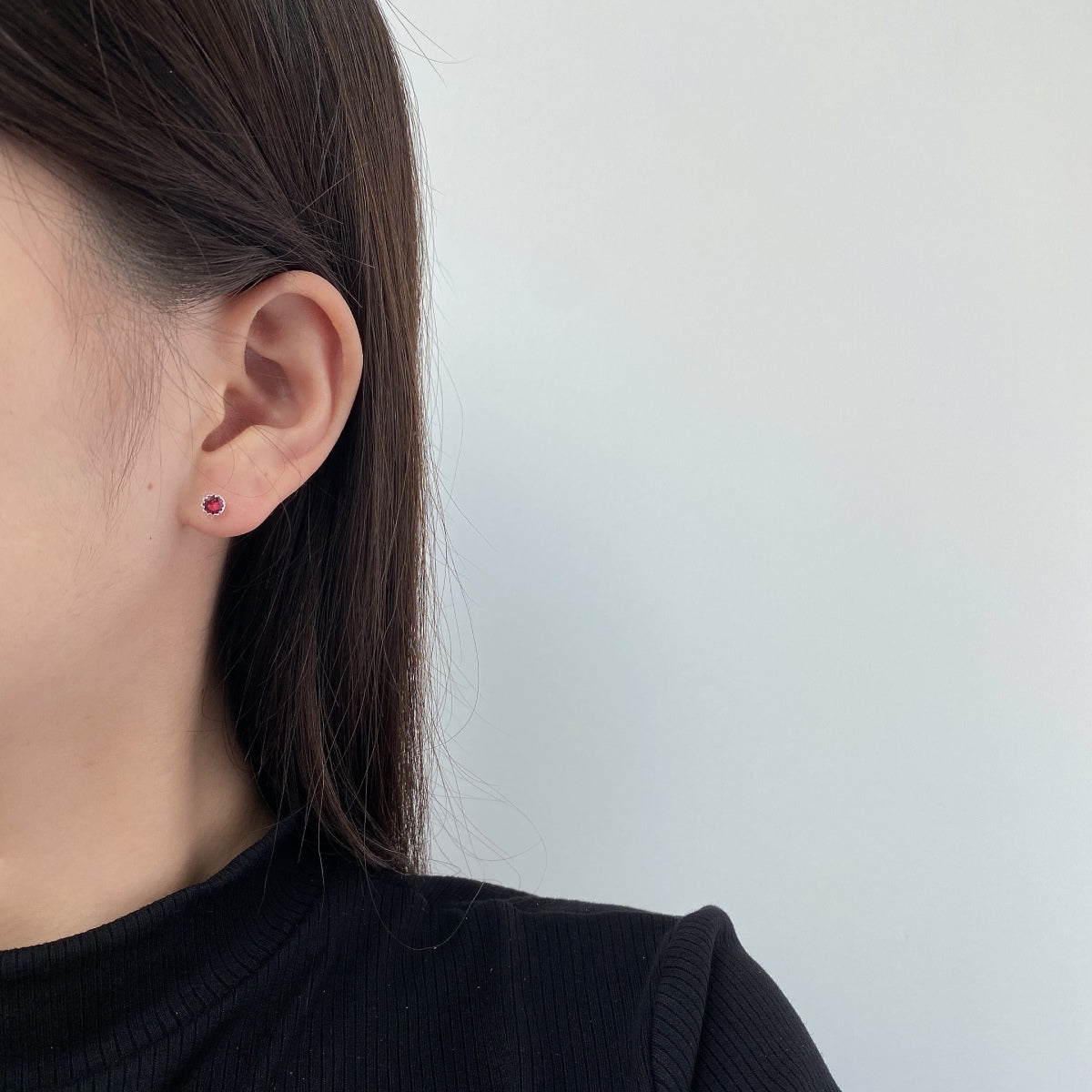 [Royal Jewellery]Sparkling Colorful Round Shape Earrings