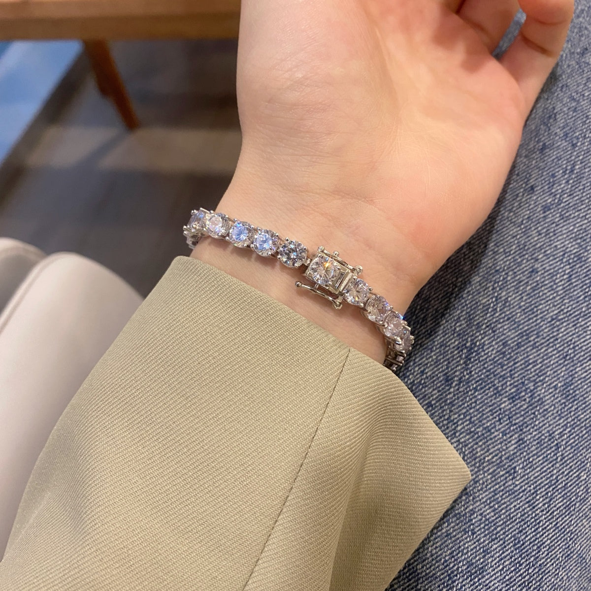 [Royal Jewellery]0.75 Carat Dazzling Round Cut Wedding Bracelet