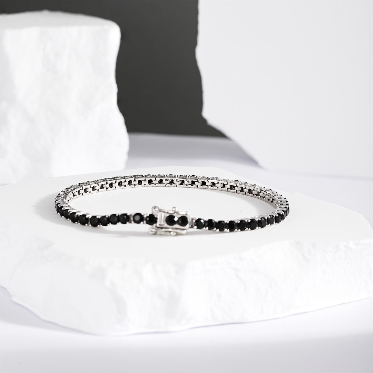 [Royal Jewellery]Radiant Colorful Round Cut Party Bracelet