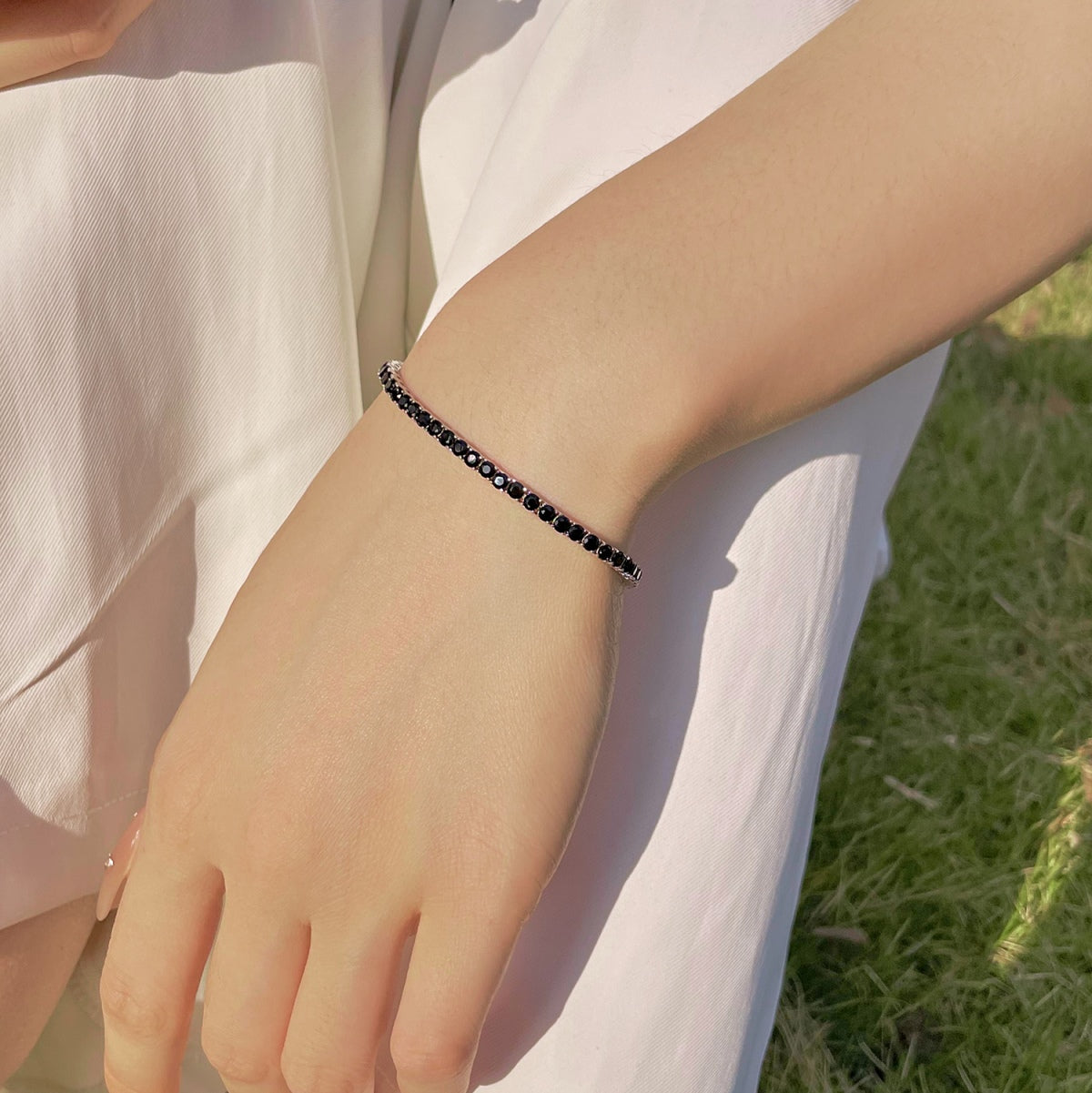 [Royal Jewellery]Radiant Colorful Round Cut Party Bracelet
