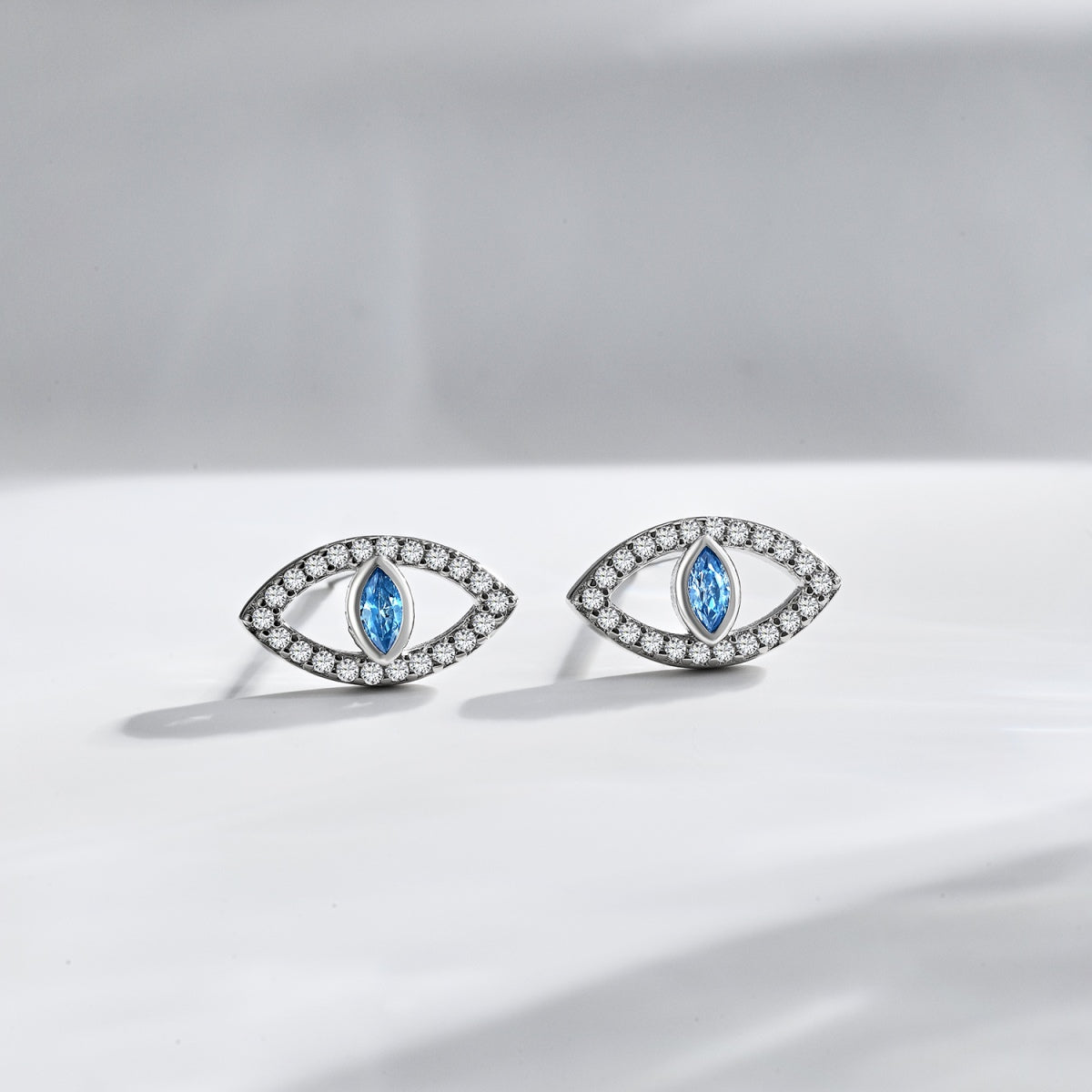 [Royal Jewellery]Blue Devil Eyes Hollow Stud Earrings