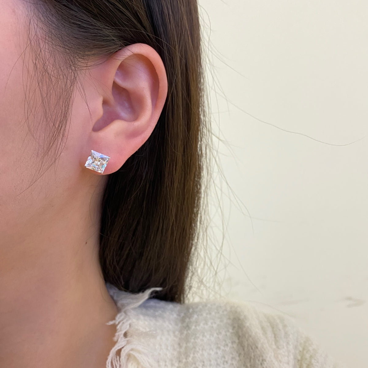 [Royal Jewellery]Ornate Square Shape Earrings