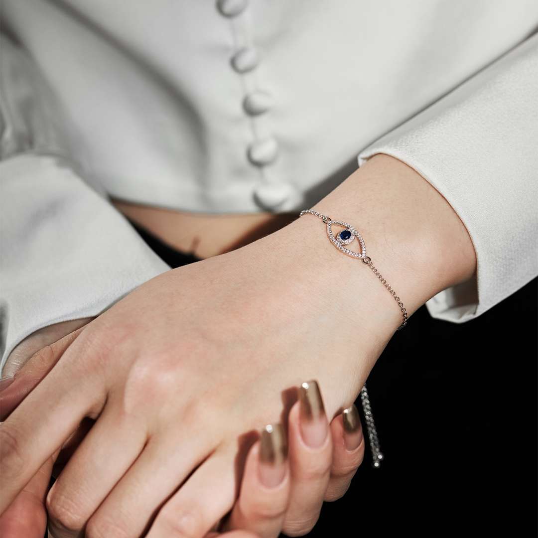 [Royal Jewellery]Devil's Eye Hollow Design Bracelet