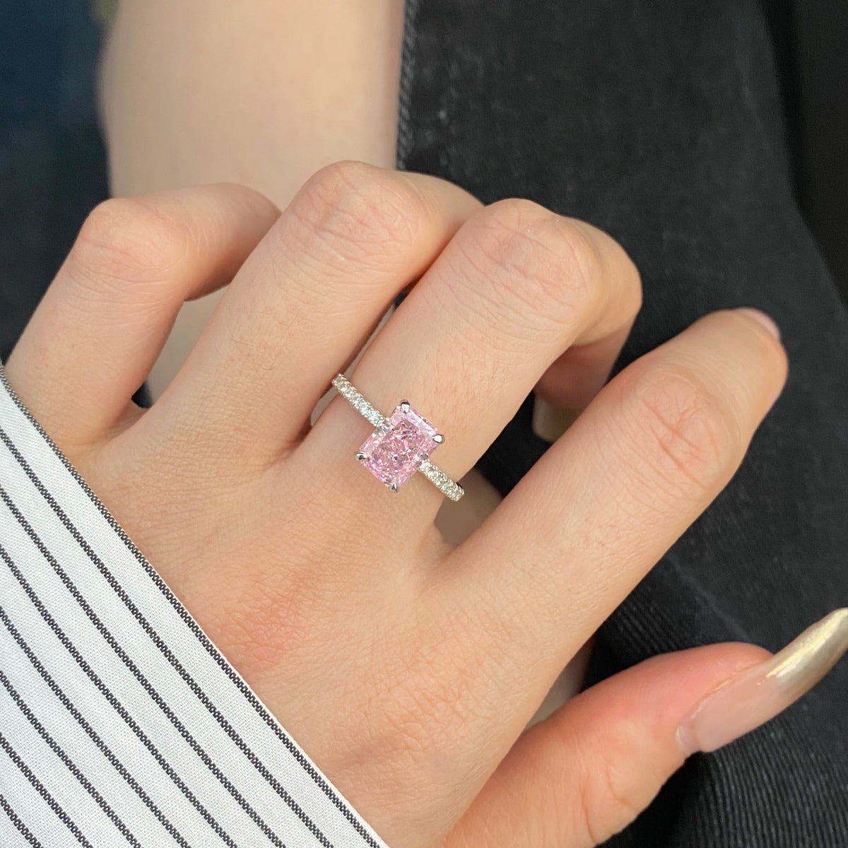 [Royal Jewellery]2.0 Carat Dazzling Sparkling Radiant Cut Party Ring