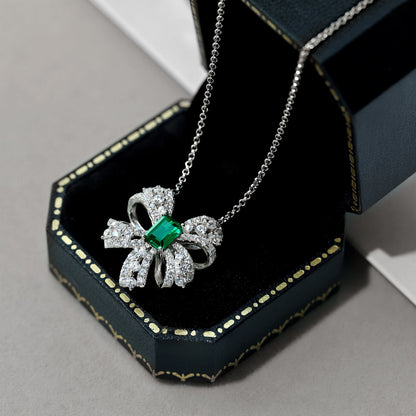 [Royal Jewellery]Luxurious Flower Shape Emerald Cut Necklace